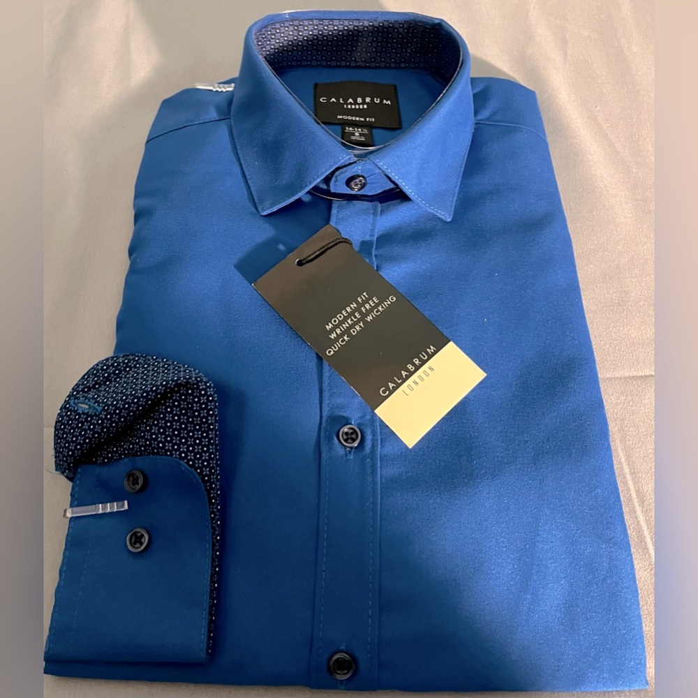 NWT CALABRUM LONDON Men's Blue Modern Fit Dress Shirt. SIZE: Small  (14-14 1/2)